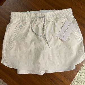 NWT Athleta Trekkie skort